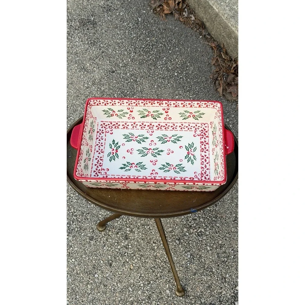 Temp-tations by Tara‎ Peppermint Holly 13x9 Baker w/ Lid & Metal Rack